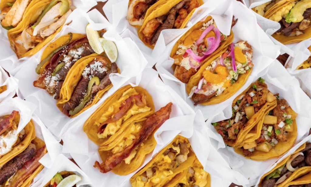 Tacos i papir set fra oven